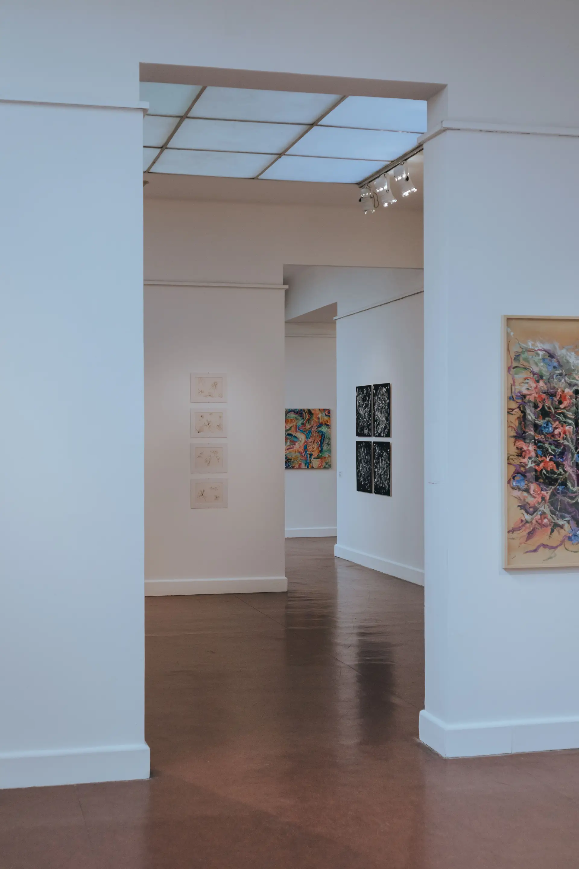 Art advisory session in modern gallery